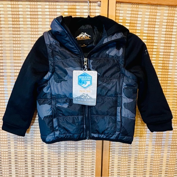 Pacific Trail Other - Pacific Trail black camouflage child insulated winter jacket with hoodie sz 3 T